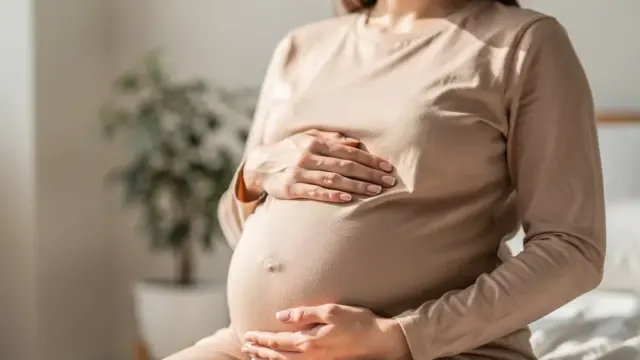 Entwicklung der Baby-Persönlichkeit im Mutterleib unter Einfluss von Emotionen und Ernährung